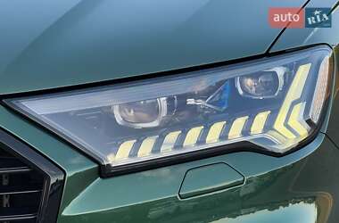 Внедорожник / Кроссовер Audi Q7 2021 в 