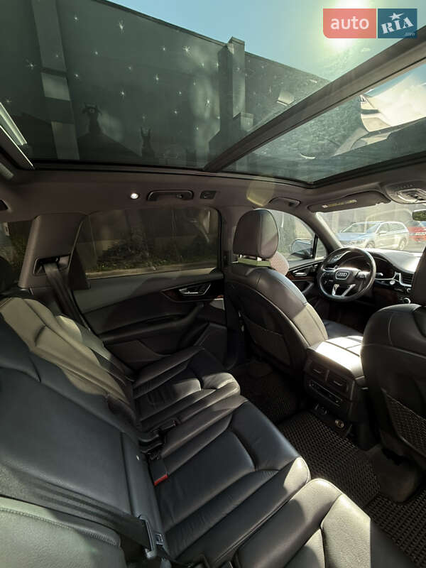 Позашляховик / Кросовер Audi Q7 2016 в Львові