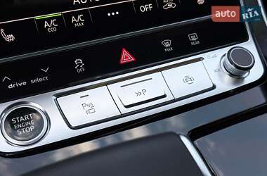 Внедорожник / Кроссовер Audi Q7 2021 в 