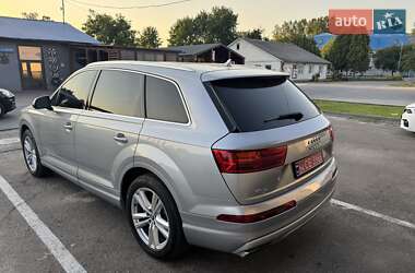 Внедорожник / Кроссовер Audi Q7 2017 в 