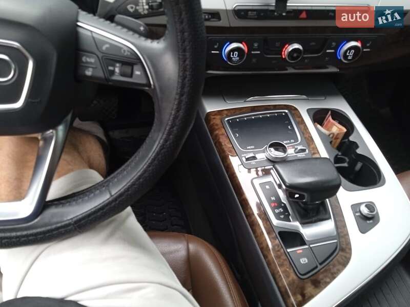 Внедорожник / Кроссовер Audi Q7 2018 в Ужгороде