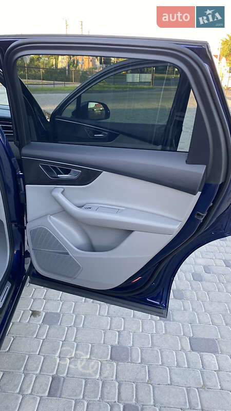 Внедорожник / Кроссовер Audi Q7 2021 в Белой Церкви