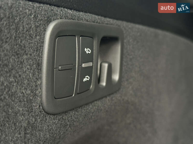 Внедорожник / Кроссовер Audi Q7 2025 в Киеве