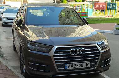 Позашляховик / Кросовер Audi Q7 2016 в Києві