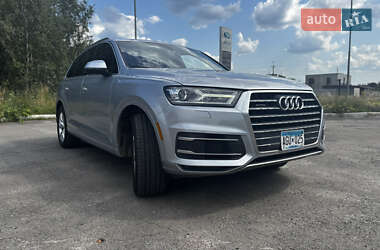 Внедорожник / Кроссовер Audi Q7 2017 в 