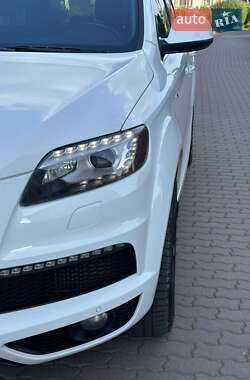 Внедорожник / Кроссовер Audi Q7 2010 в 