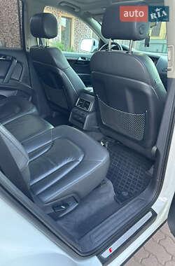 Внедорожник / Кроссовер Audi Q7 2010 в 
