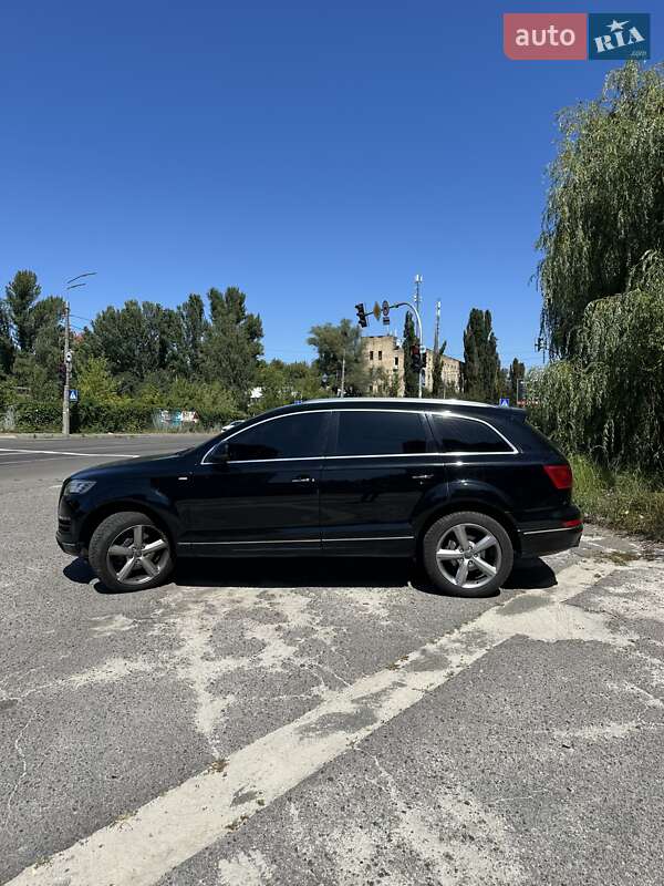 Позашляховик / Кросовер Audi Q7 2014 в Києві