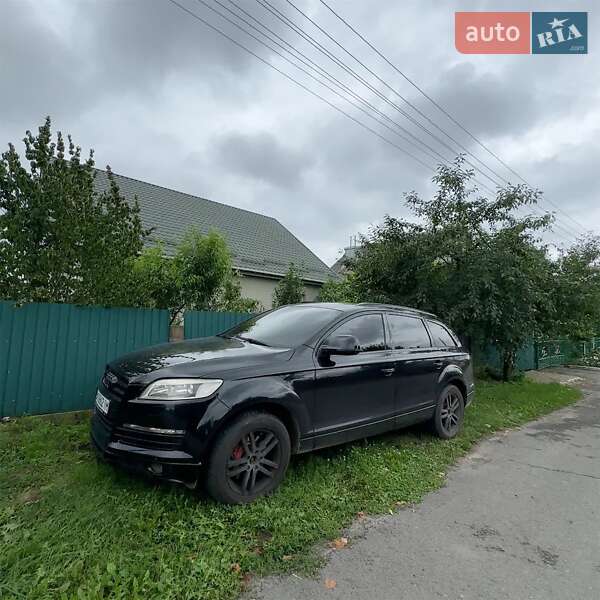 Внедорожник / Кроссовер Audi Q7 2006 в 