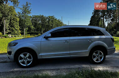Внедорожник / Кроссовер Audi Q7 2015 в 