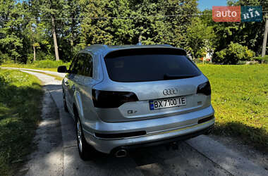 Внедорожник / Кроссовер Audi Q7 2015 в 