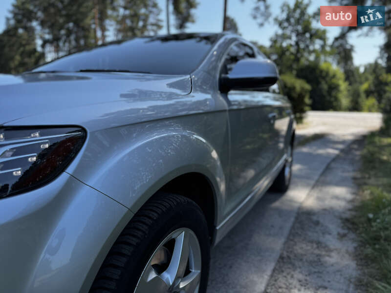 Внедорожник / Кроссовер Audi Q7 2015 в Хмельницком