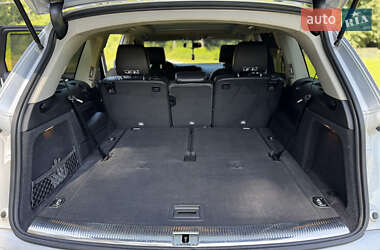 Внедорожник / Кроссовер Audi Q7 2015 в 