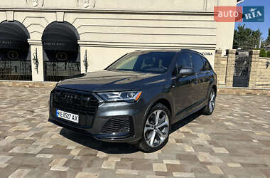 Внедорожник / Кроссовер Audi Q7 2021 в 