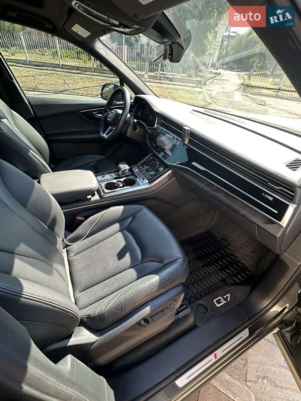 Внедорожник / Кроссовер Audi Q7 2021 в Днепре фото 15 Внедорожник / Кроссовер Audi Q7 2021 в Днепре