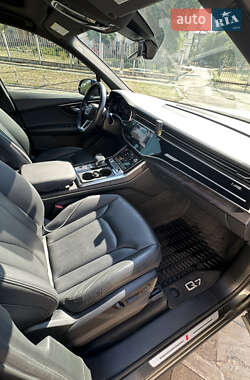 Внедорожник / Кроссовер Audi Q7 2021 в 