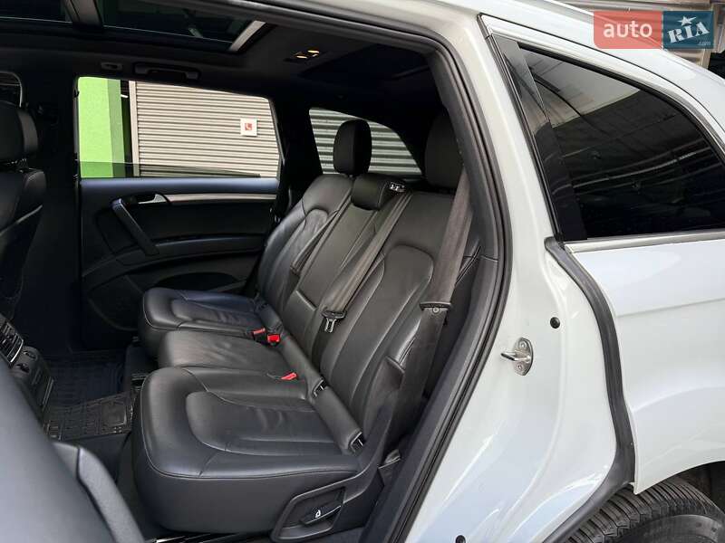 Позашляховик / Кросовер Audi Q7 2014 в Києві