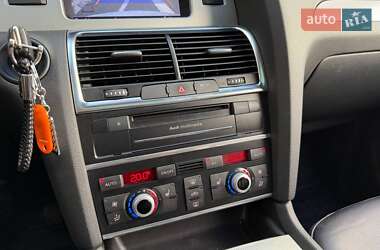 Внедорожник / Кроссовер Audi Q7 2014 в 