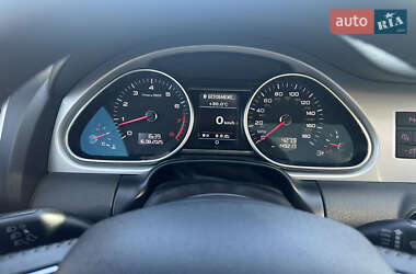 Внедорожник / Кроссовер Audi Q7 2013 в 