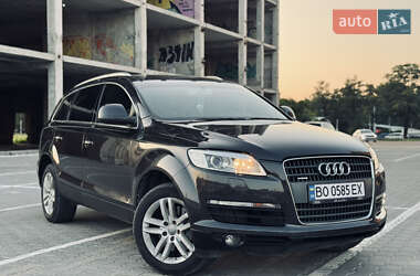 Внедорожник / Кроссовер Audi Q7 2006 в 