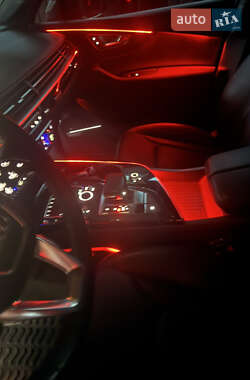 Позашляховик / Кросовер Audi Q7 2018 в 