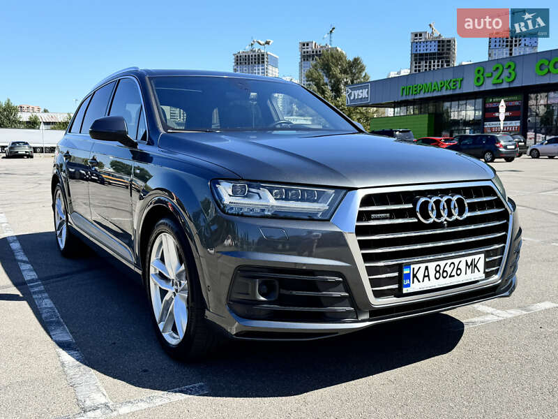 Позашляховик / Кросовер Audi Q7 2016 в Києві