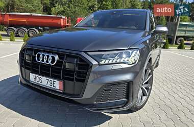 Внедорожник / Кроссовер Audi Q7 2021 в 