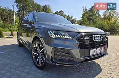 Внедорожник / Кроссовер Audi Q7 2021 в 
