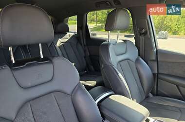 Внедорожник / Кроссовер Audi Q7 2021 в 