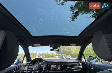 Внедорожник / Кроссовер Audi Q7 2021 в 