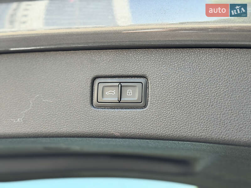 Внедорожник / Кроссовер Audi Q7 2021 в Киеве