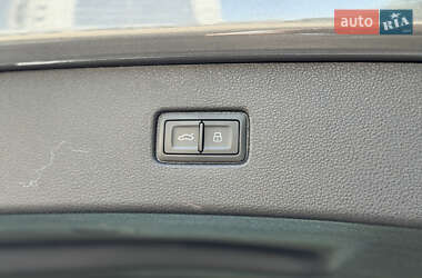 Внедорожник / Кроссовер Audi Q7 2021 в 