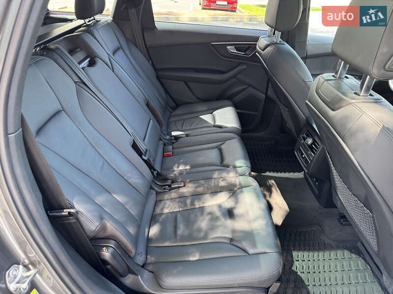 Внедорожник / Кроссовер Audi Q7 2021 в Киеве