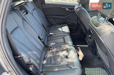 Внедорожник / Кроссовер Audi Q7 2021 в 