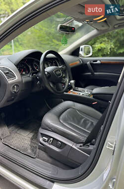 Внедорожник / Кроссовер Audi Q7 2013 в 