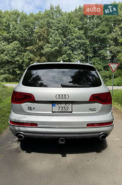 Внедорожник / Кроссовер Audi Q7 2013 в 
