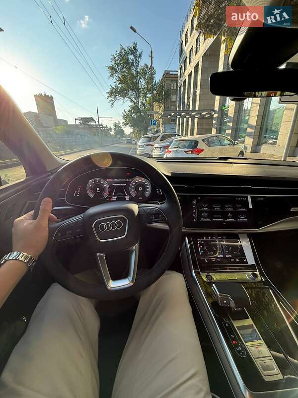 Внедорожник / Кроссовер Audi Q7 2025 в Киеве