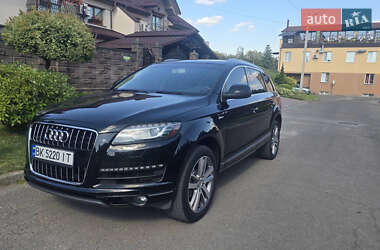Внедорожник / Кроссовер Audi Q7 2013 в 