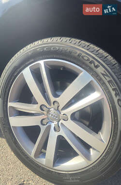 Внедорожник / Кроссовер Audi Q7 2013 в 