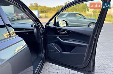 Внедорожник / Кроссовер Audi Q7 2019 в 