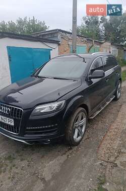 Внедорожник / Кроссовер Audi Q7 2014 в 