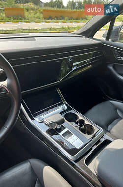 Внедорожник / Кроссовер Audi Q7 2020 в 