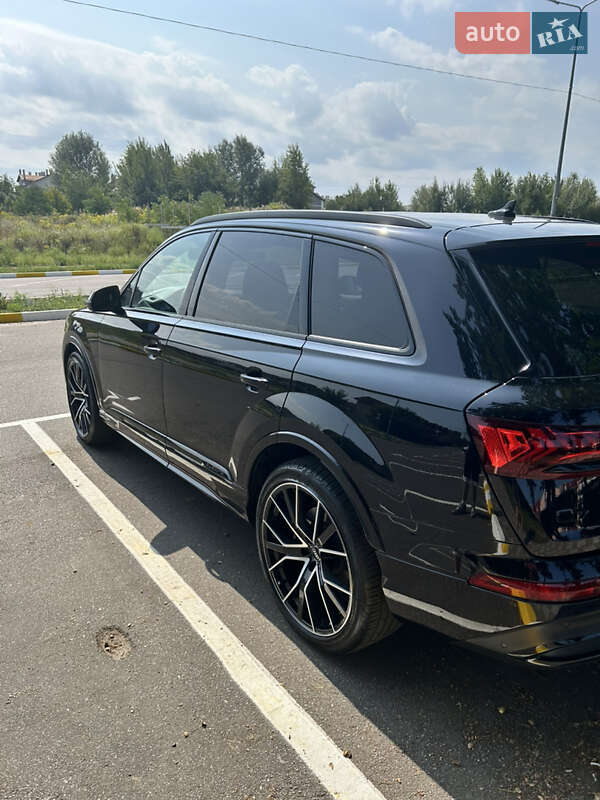 Внедорожник / Кроссовер Audi Q7 2020 в Петропавловской Борщаговке
