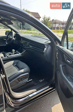 Внедорожник / Кроссовер Audi Q7 2020 в 
