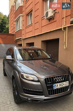 Позашляховик / Кросовер Audi Q7 2015 в Хмельницькому