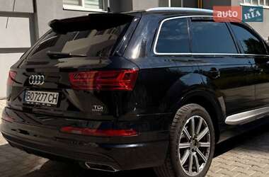 Позашляховик / Кросовер Audi Q7 2017 в 