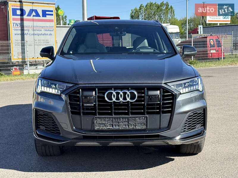 Внедорожник / Кроссовер Audi Q7 2021 в Киеве