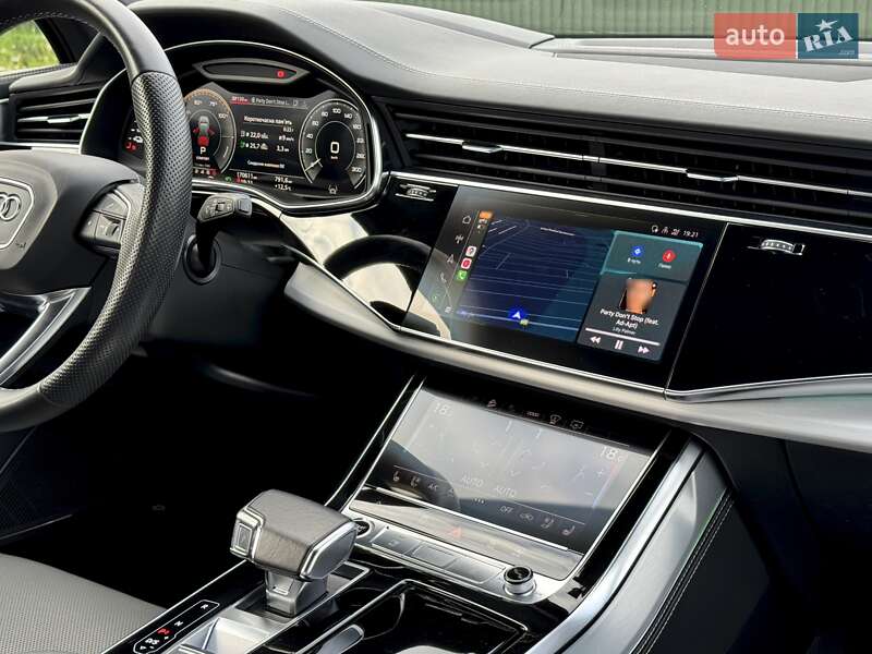 Внедорожник / Кроссовер Audi Q7 2021 в Киеве