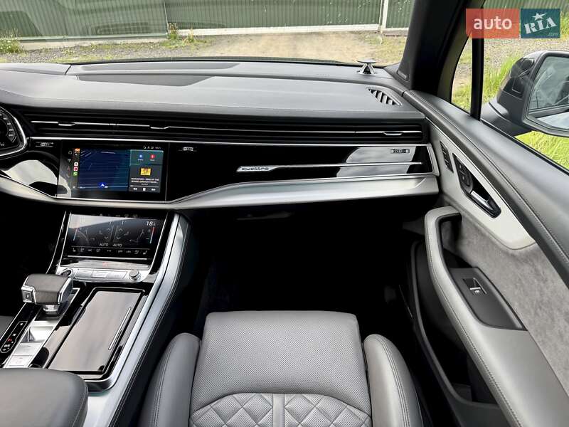 Внедорожник / Кроссовер Audi Q7 2021 в Киеве