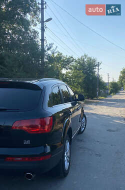 Внедорожник / Кроссовер Audi Q7 2006 в 